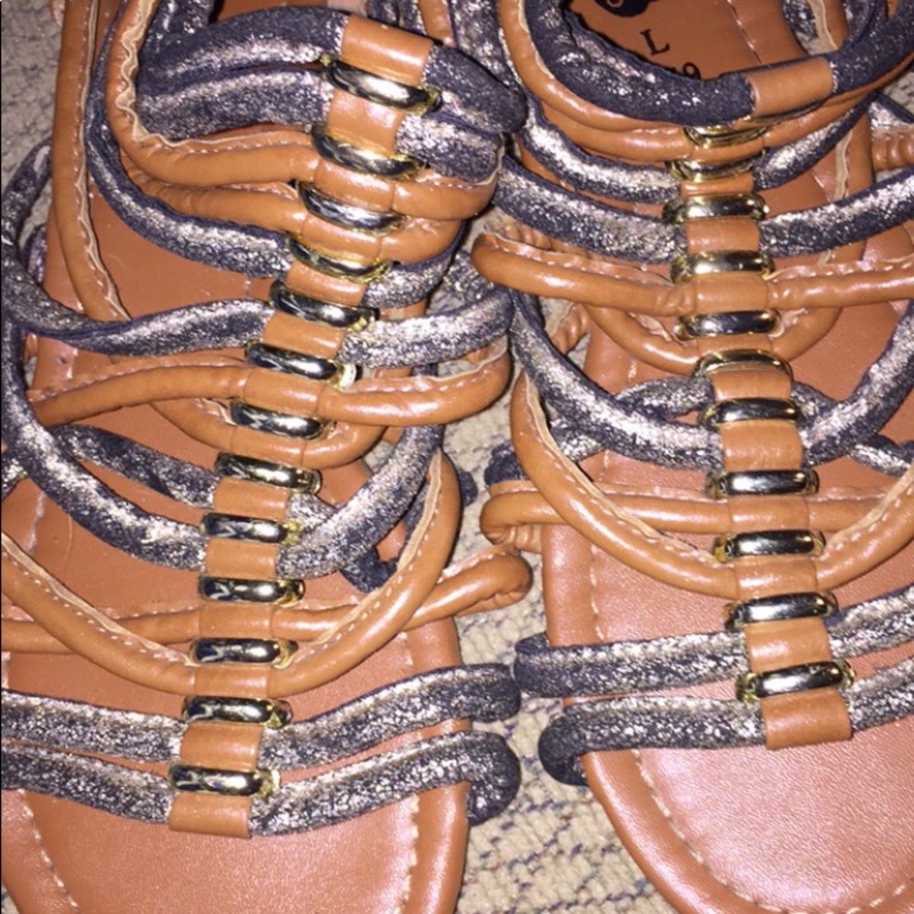 Shoes - Picture 3 of 5